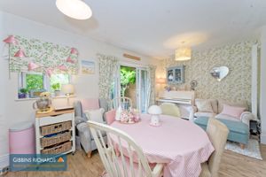 Kitchen/Diner- click for photo gallery